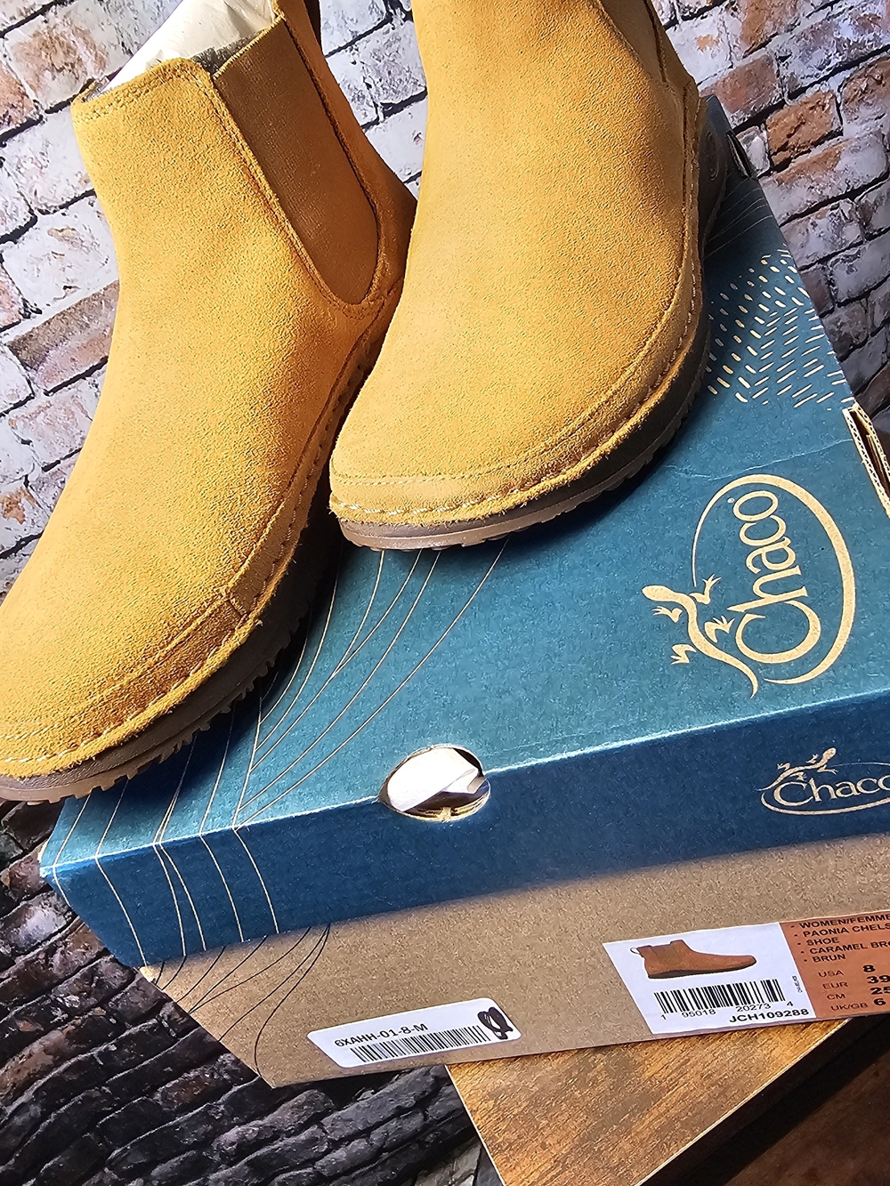 Chaco Paonia Chelsea Boots Wheat Tan Suede Womens Size 8 NWT